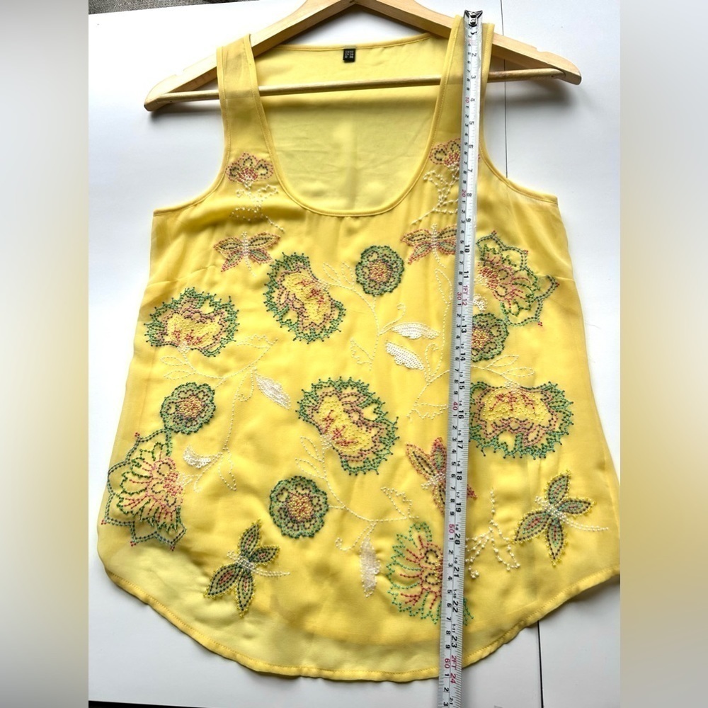 Yellow summer tank top camisole with beads pattern floral print - Picture 4 of 6
